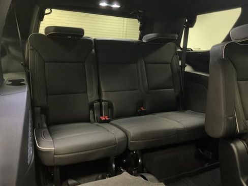 New 2026 GMC Yukon Elevation w/ LPO, Elevation Black Package AWD/4WD image 14