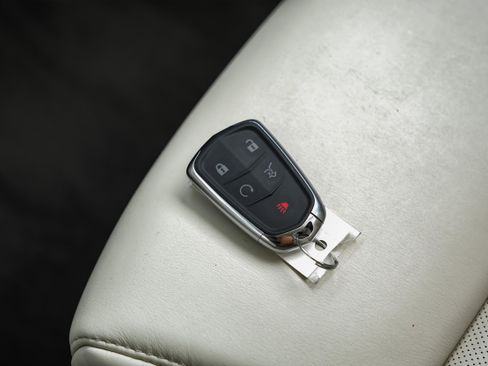 Used 2018 Cadillac XT5 Premium Luxury w/ Driver Assist Package image 54