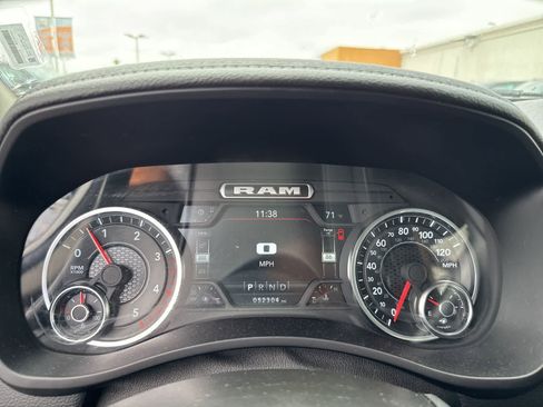 Used 2024 RAM 2500 Laramie AWD/4WD image 25