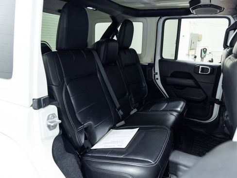 Used 2020 Jeep Wrangler Unlimited Sahara w/ Uconnect 4C Nav & Sound Group image 23