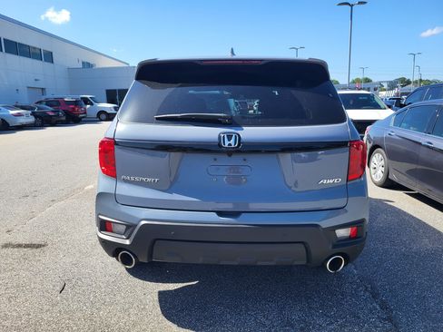 Used 2025 Honda Passport EX-L image 5
