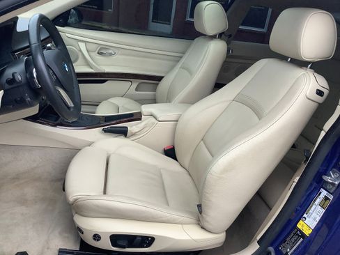 Used 2009 BMW 328i xDrive Coupe image 11