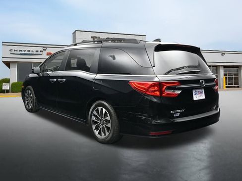 Used 2024 Honda Odyssey EX-L image 3