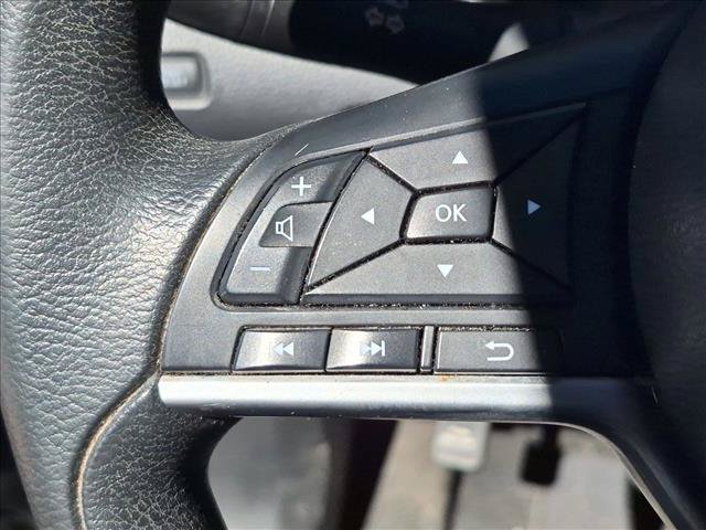 Used 2017 Nissan Rogue S AWD/4WD image 13