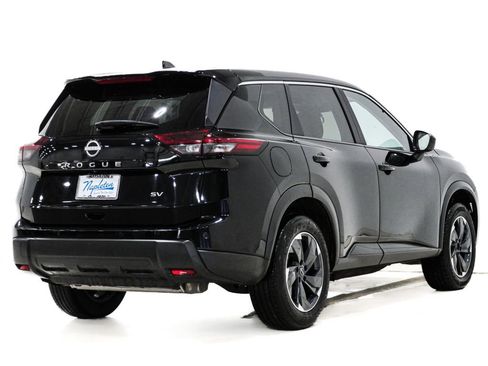 Used 2024 Nissan Rogue SV FWD image 6
