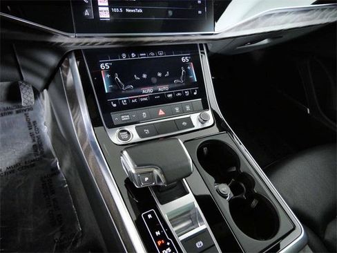 Used 2021 Audi Q8 Premium Plus w/ Premium Plus Package image 21