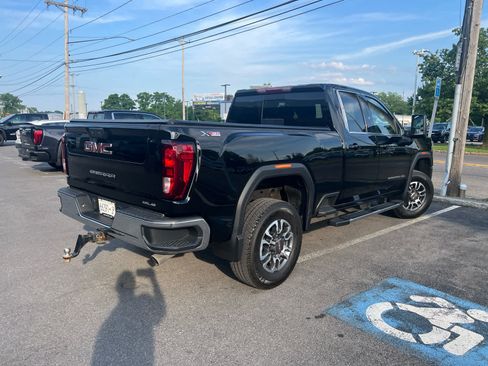 Used 2025 GMC Sierra 2500 SLE w/ SLE Value Package; AWD/4WD image 3