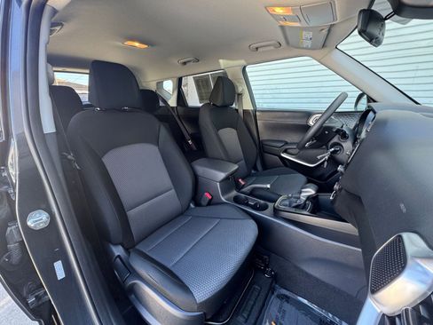 Used 2025 Kia Soul LX w/ LX Technology Package image 34