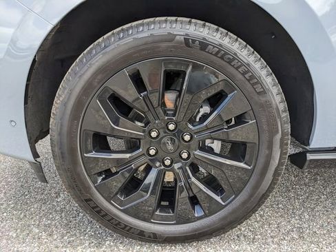 Used 2025 Ford Expedition Platinum w/ Stealth Appearance Package image 10