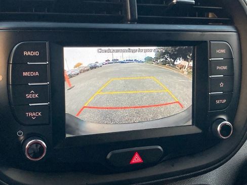 Used 2021 Kia Soul LX FWD image 19