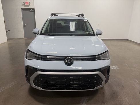New 2026 Volkswagen Taos SEL image 7