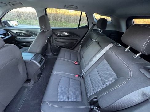 Used 2022 GMC Terrain SLE w/ Driver Convenience Package image 29