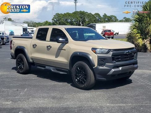 Used 2023 Chevrolet Colorado Trail Boss w/ Technology Package AWD/4WD image 32