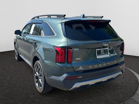 Used 2021 Kia Sorento SX Prestige image 3