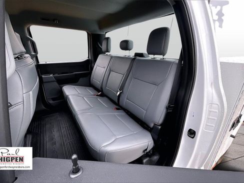 Used 2025 Ford F250 XL w/ XL Chrome Package image 26