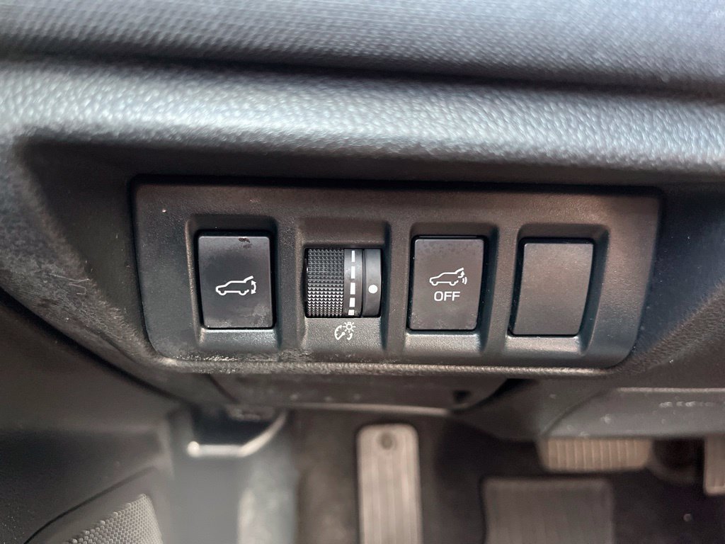 Certified 2025 Subaru Outback Premium w/ Popular Package #1A AWD/4WD image 24