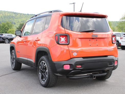 Used 2015 Jeep Renegade Trailhawk AWD/4WD image 4