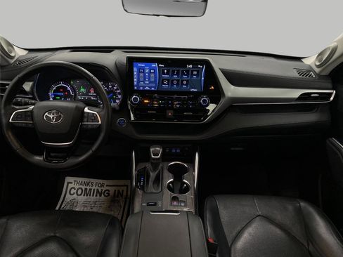 Used 2022 Toyota Highlander Platinum image 22