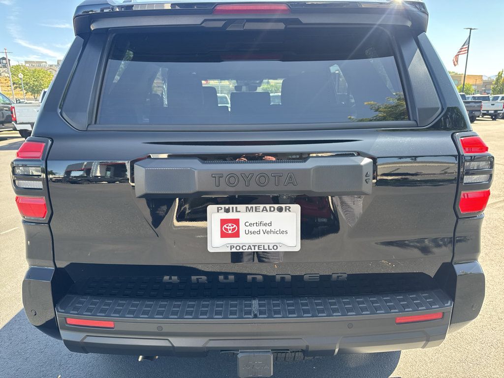 Certified 2025 Toyota 4Runner TRD Off-Road Premium AWD/4WD image 4