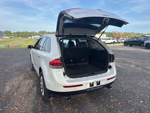 Used 2015 Lincoln MKX FWD w/ Equipment Group 102A image 18