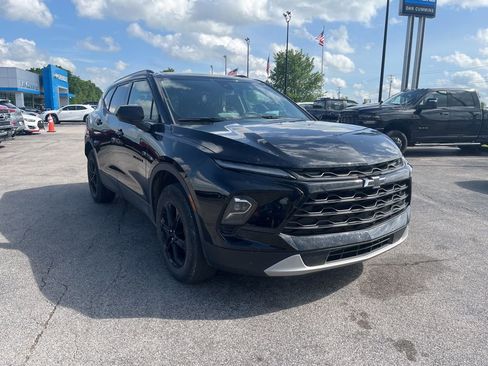 Used 2024 Chevrolet Blazer LT w/ Convenience Package FWD image 2