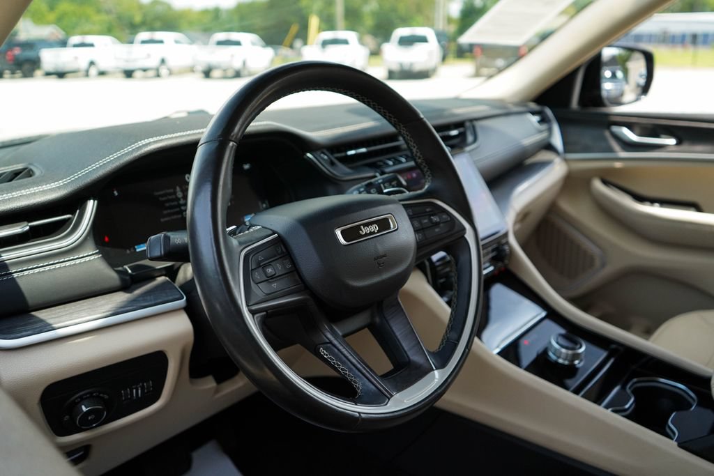 Used 2021 Jeep Grand Cherokee L Limited RWD image 5