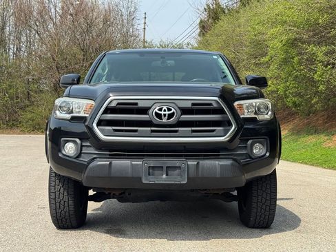 Used 2016 Toyota Tacoma SR5 w/ SR5 Appearance Package (SN) AWD/4WD image 3