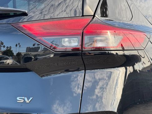 Used 2023 Nissan Rogue SV FWD image 28