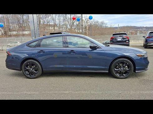 Used 2025 Honda Accord SE image 9