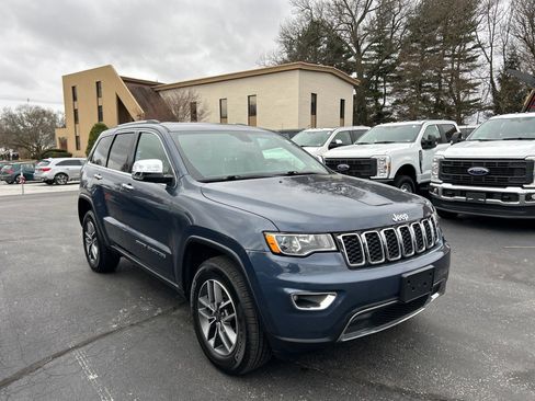 Used 2021 Jeep Grand Cherokee Limited image 3