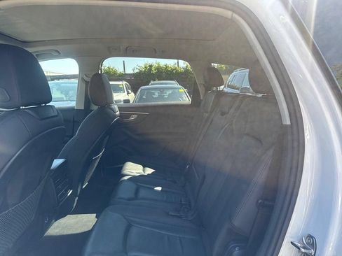 Used 2023 Audi Q7 3.0T Premium Plus AWD/4WD image 28