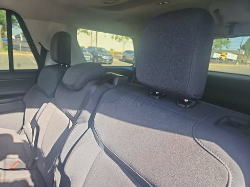 Used 2025 Ford Expedition Active RWD image 14