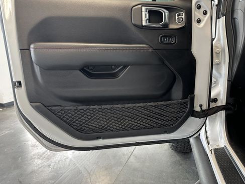 Used 2021 Jeep Wrangler Unlimited Rubicon w/ Safety Group image 16