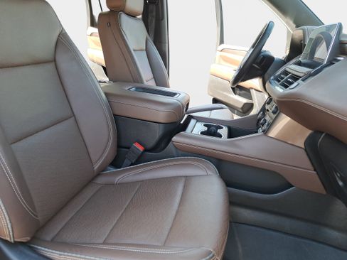 Used 2024 Chevrolet Tahoe High Country image 10