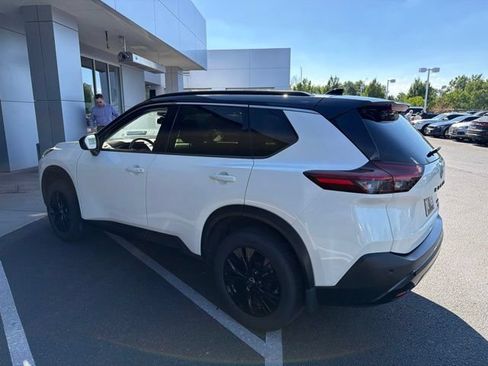 Used 2023 Nissan Rogue SV w/ SV Premium B Package AWD/4WD image 3