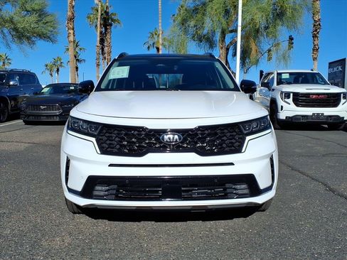 Used 2021 Kia Sorento SX image 2