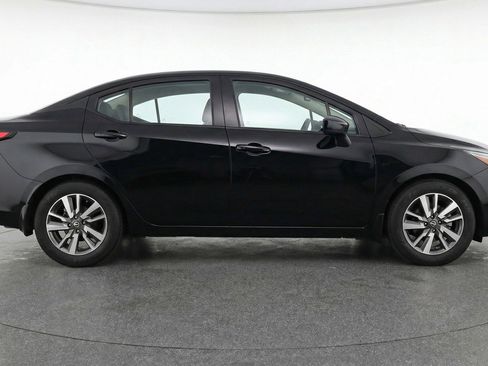 Used 2025 Nissan Versa SV image 11
