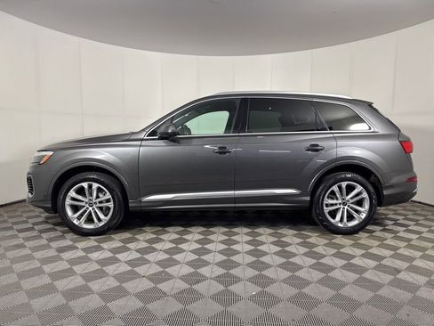Used 2025 Audi Q7 3.0T Premium Plus AWD/4WD image 2