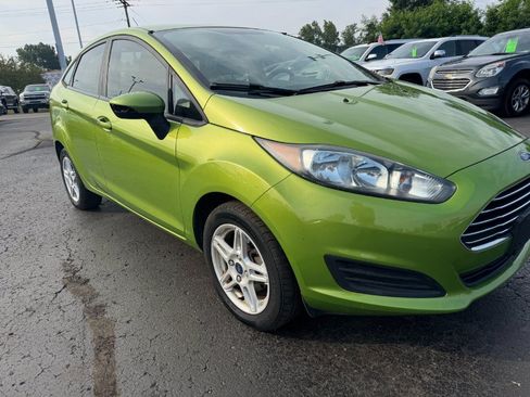 Used 2018 Ford Fiesta SE w/ Cold Weather Package FWD image 12