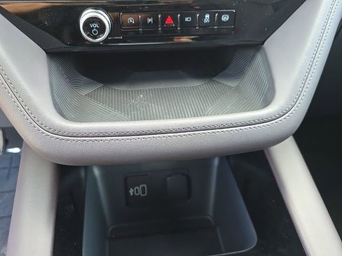 New 2026 Ford Explorer Platinum image 33