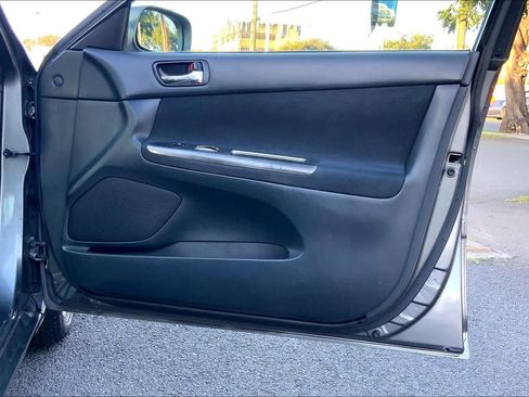 Used 2004 Toyota Camry SE FWD image 28