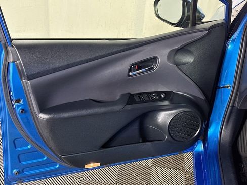 Used 2021 Toyota Prius LE AWD/4WD image 10