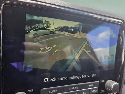 Used 2023 Nissan Frontier PRO-4X w/ Technology Package AWD/4WD image 19