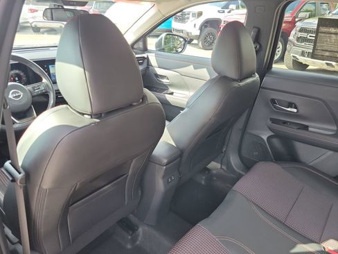 Certified 2025 Nissan Kicks SR FWD image 14