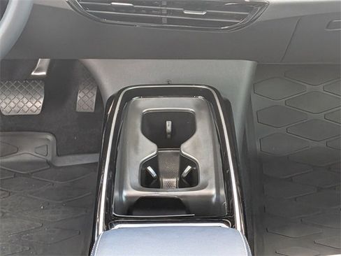 Used 2024 Volkswagen ID.4 S image 20