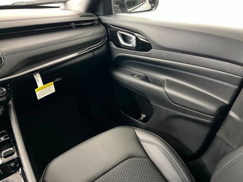 New 2026 Jeep Compass Latitude AWD/4WD image 10