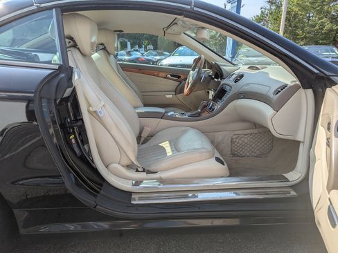Used 2009 Mercedes-Benz SL 550 2dr Roadster 5.5L V8 image 29