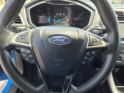 Used 2020 Ford Fusion SE AWD/4WD image 11