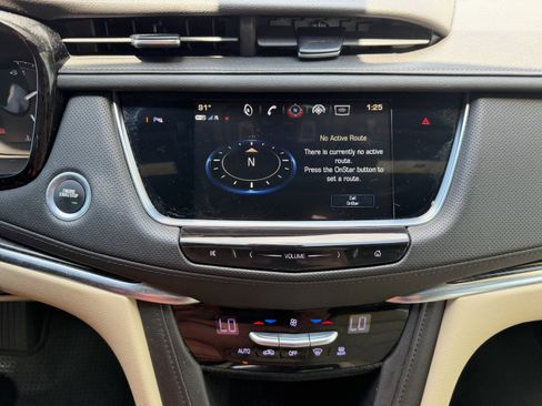 Used 2019 Cadillac XT5 FWD image 21