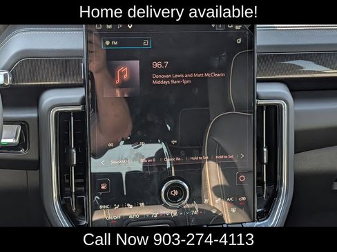 Used 2025 GMC Yukon Elevation w/ Elevation Premium Package AWD/4WD image 18